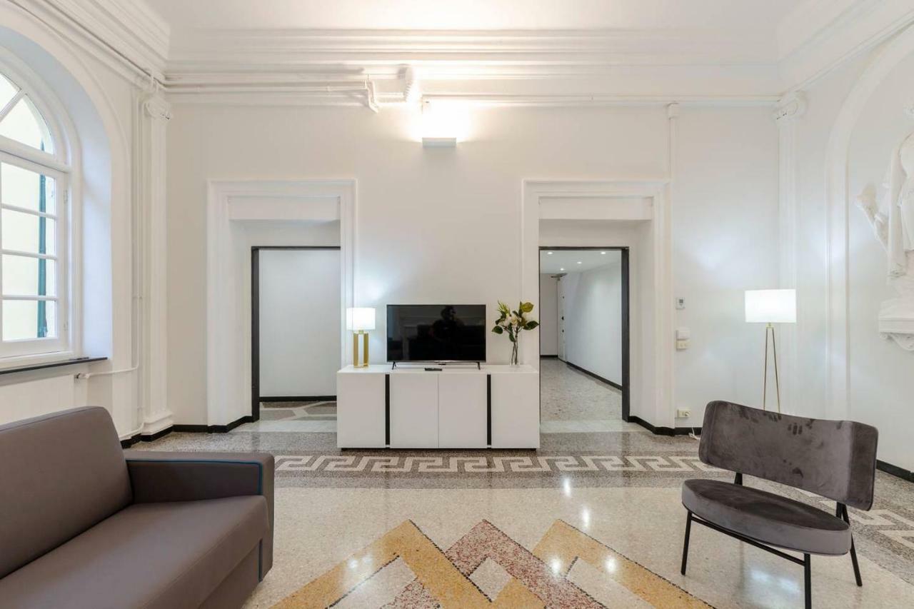 Joivy Elegant Flat For 7, In The Heart Of Genoa Apartment ภายนอก รูปภาพ